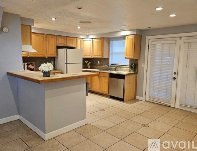 5570 90th Ave N 4 Beds Single Family Home for Rent - Photo gallery 5