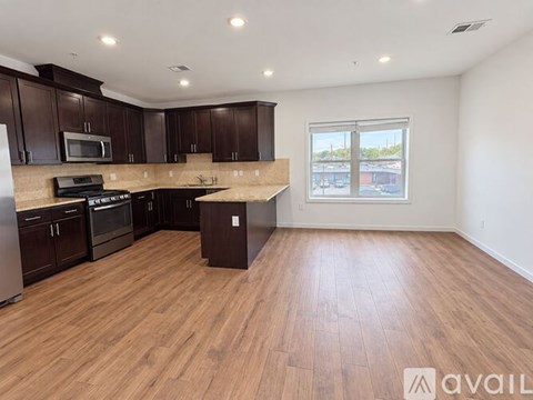 1317 North Ave 2 Beds Apartment for Rent