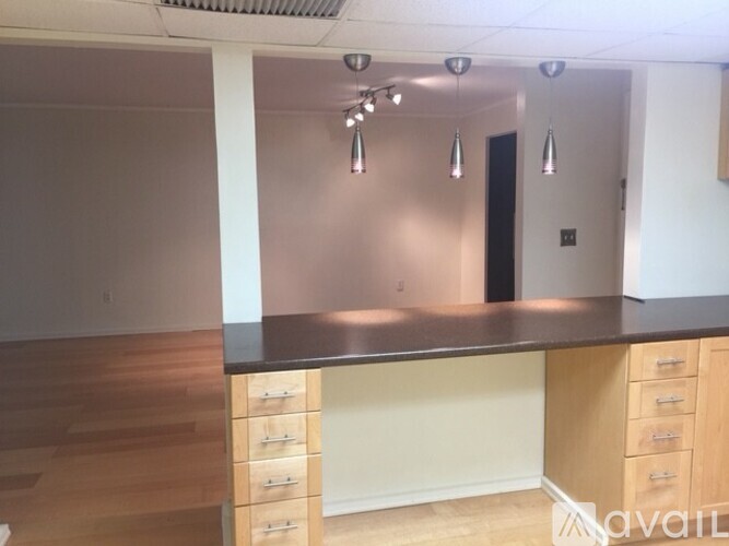 13 Shadowbrook Ln 2 Beds Apartment for Rent - Photo gallery 2