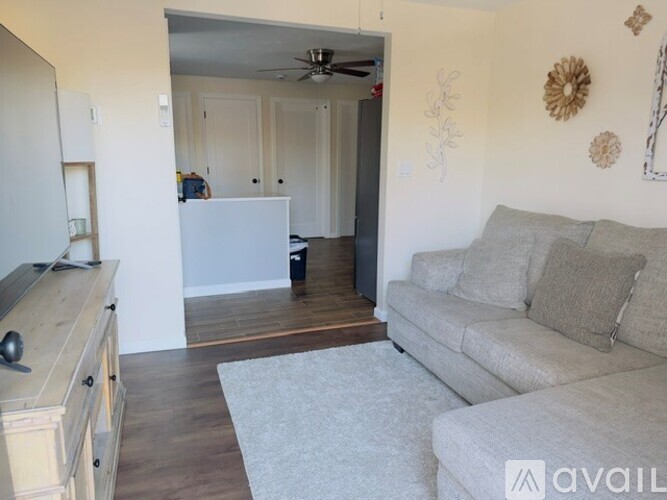 344 Main Street 3 Beds Apartment for Rent - Photo gallery 2