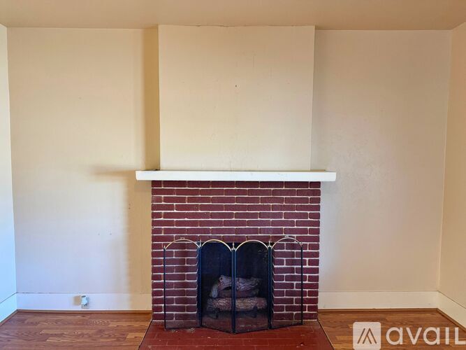 1825 11th St 2 Beds Single Family Home for Rent - Photo gallery 4