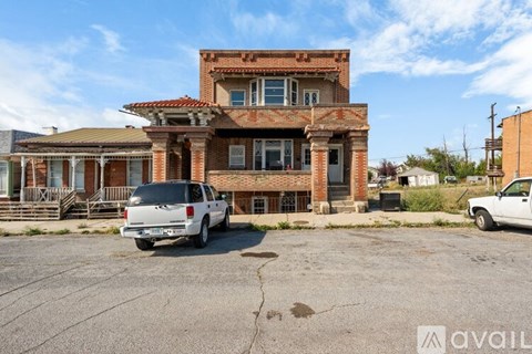 725 Maryland Ave 3 Beds Apartment for Rent