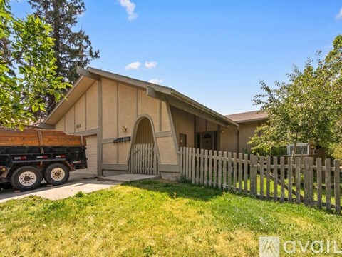 515 South 11Th Avenue 3 Beds Apartment for Rent