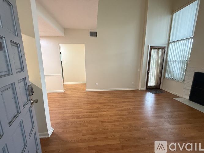 2040 San Marcos Drive Southeast 1 Condo for Rent - Photo gallery 2