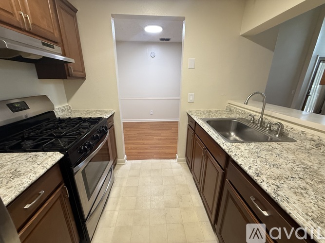 2040 San Marcos Drive Southeast 1 Condo for Rent - Photo gallery 3