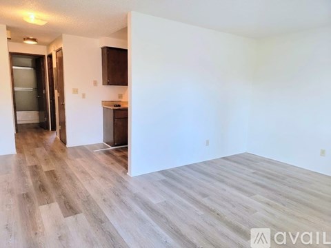 402 W 1St St 1 Apartment for Rent