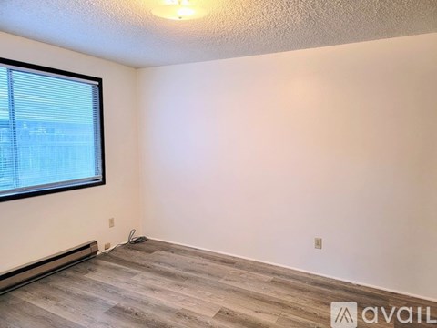 402 W 1St St 1 Apartment for Rent