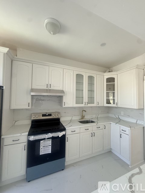 75-09 61St St 3 Beds Apartment for Rent