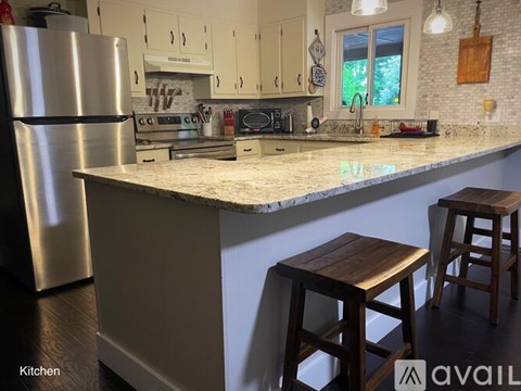 60 Moses Road 3 Beds Apartment for Rent