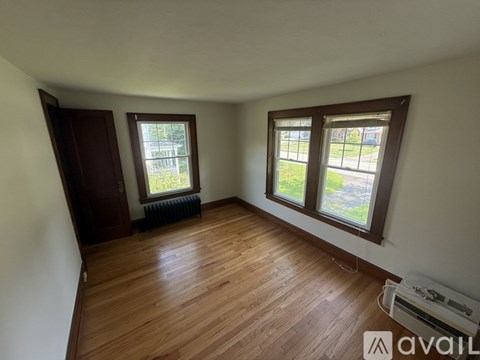 1909 Main Street 2 Beds Apartment for Rent