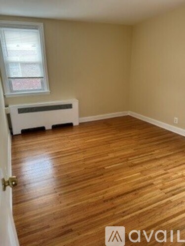 1300 Unruh Ave 2 Beds Apartment for Rent