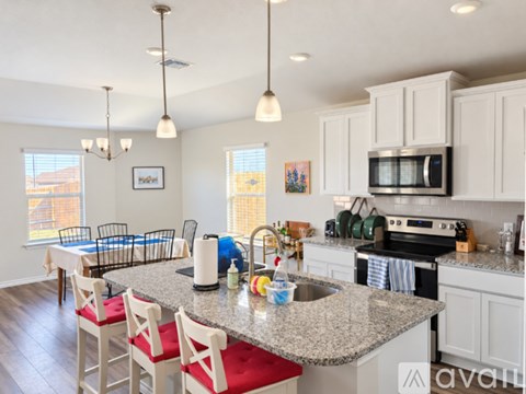 1948 Rosson St 3 Beds Apartment for Rent