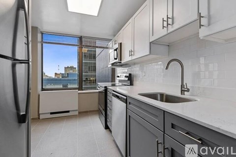 303 E Ohio St 2 Beds Apartment for Rent