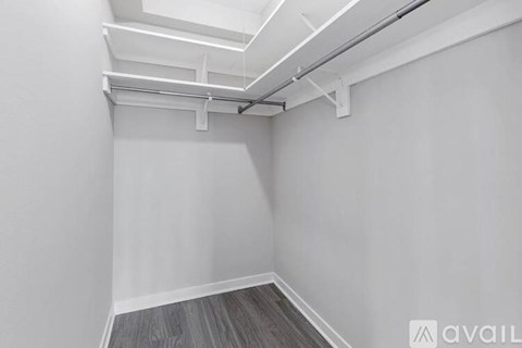 303 E Ohio St 2 Beds Apartment for Rent