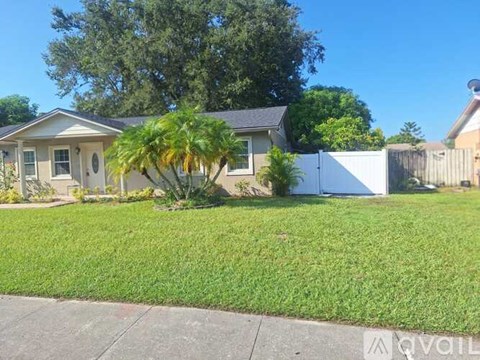 809 Florida Pkwy 3 Beds Apartment for Rent