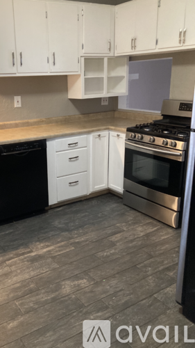 2318 Logan Street 2 Beds Single Family Home for Rent - Photo gallery 2