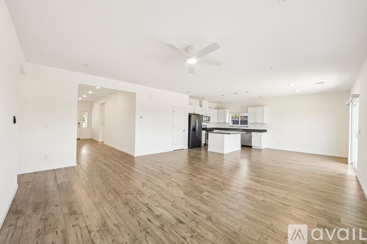 635 Honey Bee Road 4 Beds Single Family Home for Rent - Photo gallery 3