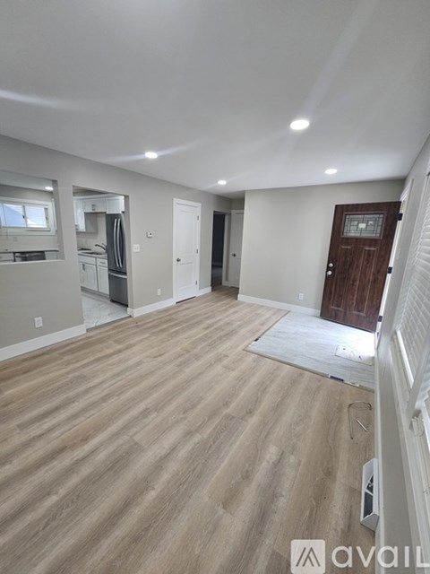 2036 W Ridge Rd 3 Beds Apartment for Rent