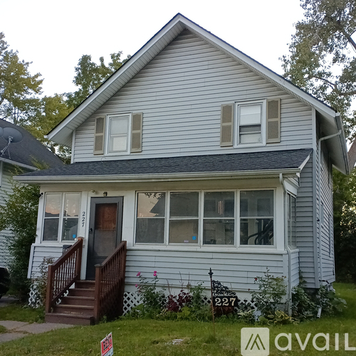 227 Westfield Street 2 Beds Single Family Home for Rent - Photo gallery 1