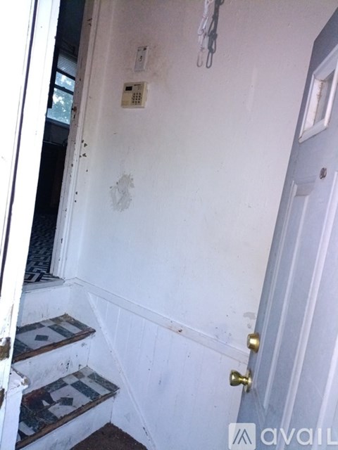 227 Westfield Street 2 Beds Apartment for Rent