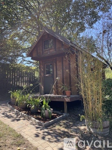 171 Gold Ridge Road Studio Apartment for Rent