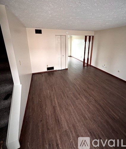 454 E Church St 2 Beds Apartment for Rent