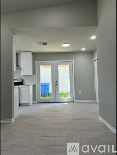 8010 Fair Bend 4 Beds Apartment for Rent