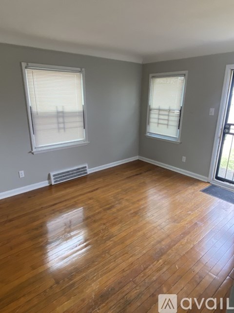 18824 Kelly Rd 2 Beds Apartment for Rent