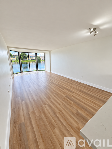 18900 Northeast 14th Avenue 2 Beds Apartment for Rent - Photo gallery 1