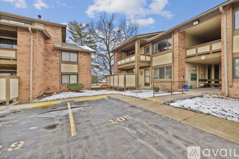 10 Fairways Cir 2 Beds Apartment for Rent