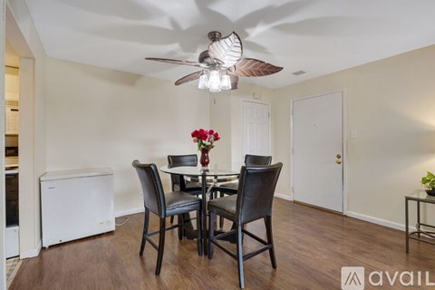 10 Fairways Cir 2 Beds Apartment for Rent
