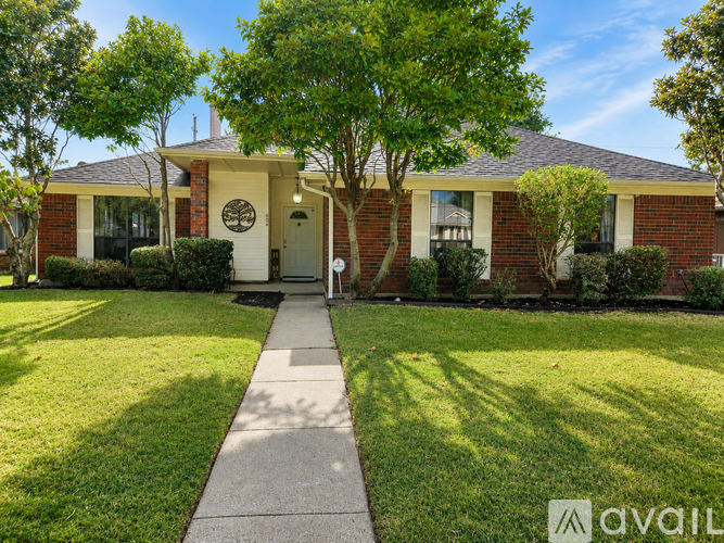 604 Bluebonnet Drive 3 Beds Single Family Home for Rent - Photo gallery 1