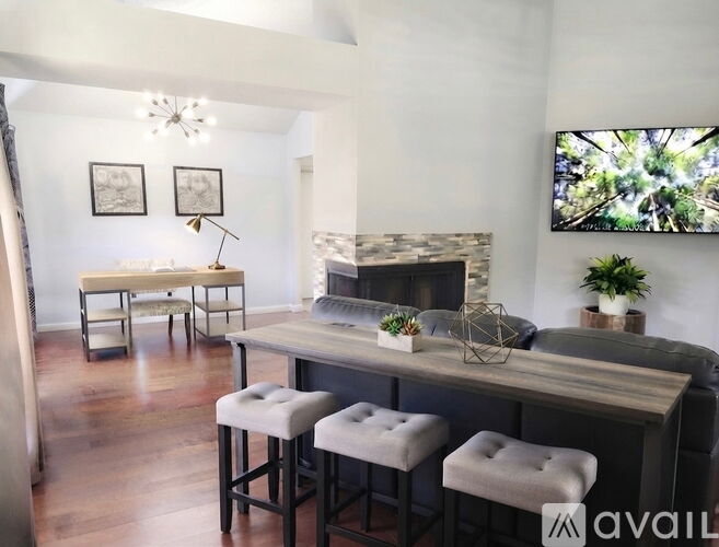604 Bluebonnet Drive 3 Beds Single Family Home for Rent - Photo gallery 3