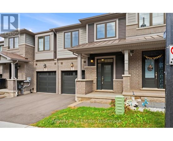 32 - 10 BIRMINGHAM DRIVE 3 Beds Home, Townhouse for Rent - Photo gallery 3