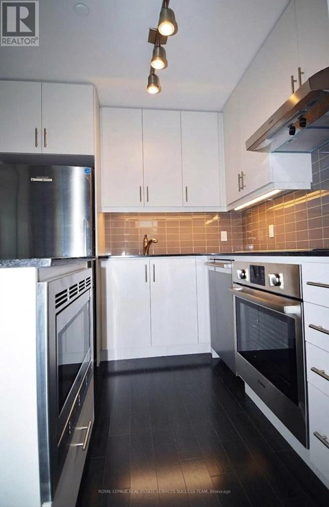 2004 - 1 THE ESPLANADE 2 Beds Apartment for Rent