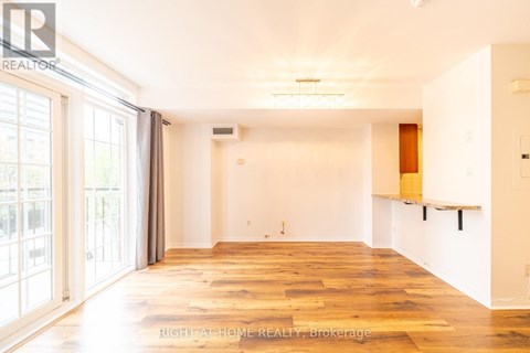 255 - 64 DOURO STREET 1 Apartment for Rent