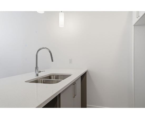 452 Boul. de l'Amérique-Française, #102 1 Apartment, Condo, Home for Rent - Photo gallery 2