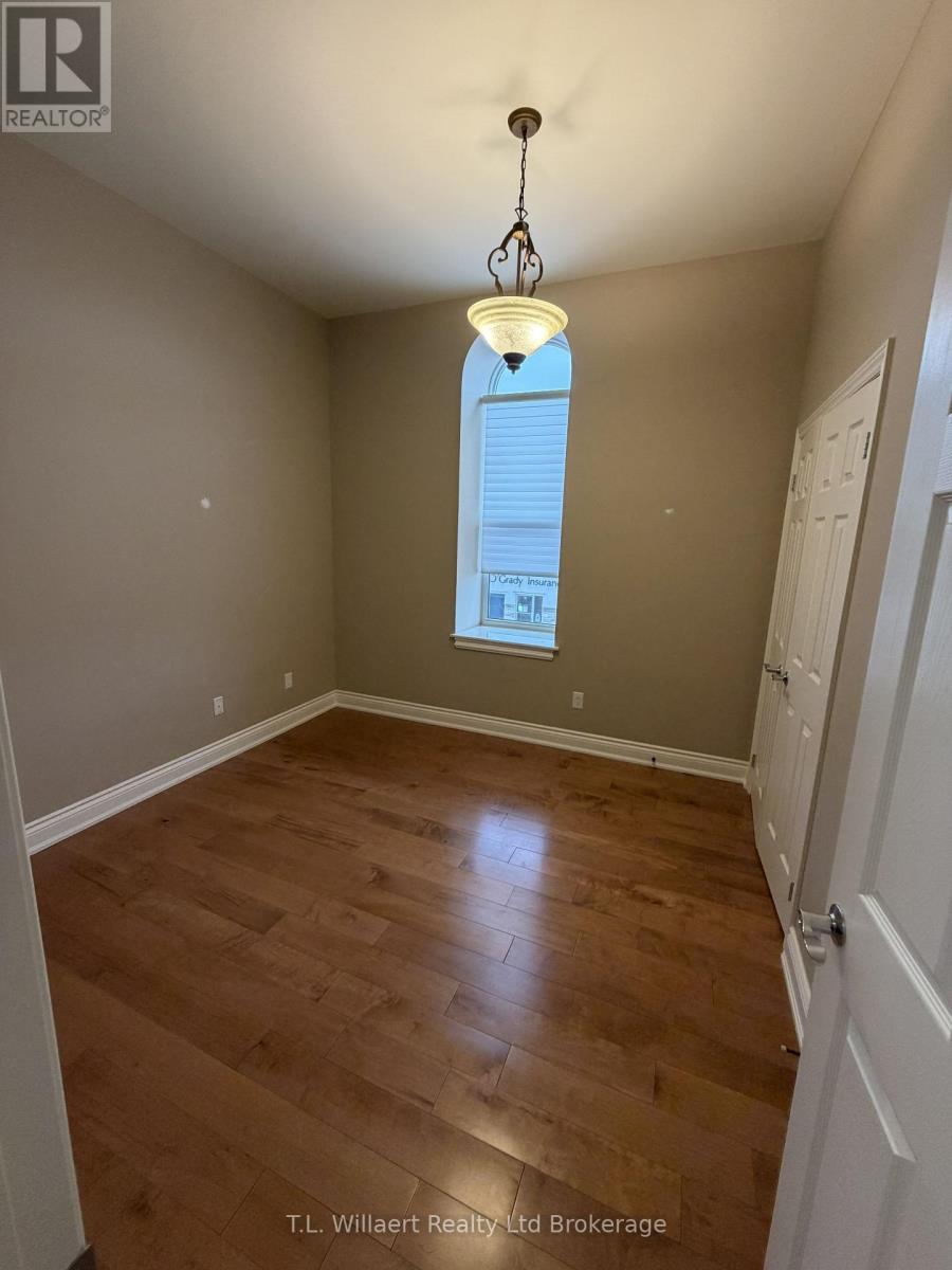2 bedroom apartment - 202 - 17 BROCK STREET W 202, Tillsonburg 4