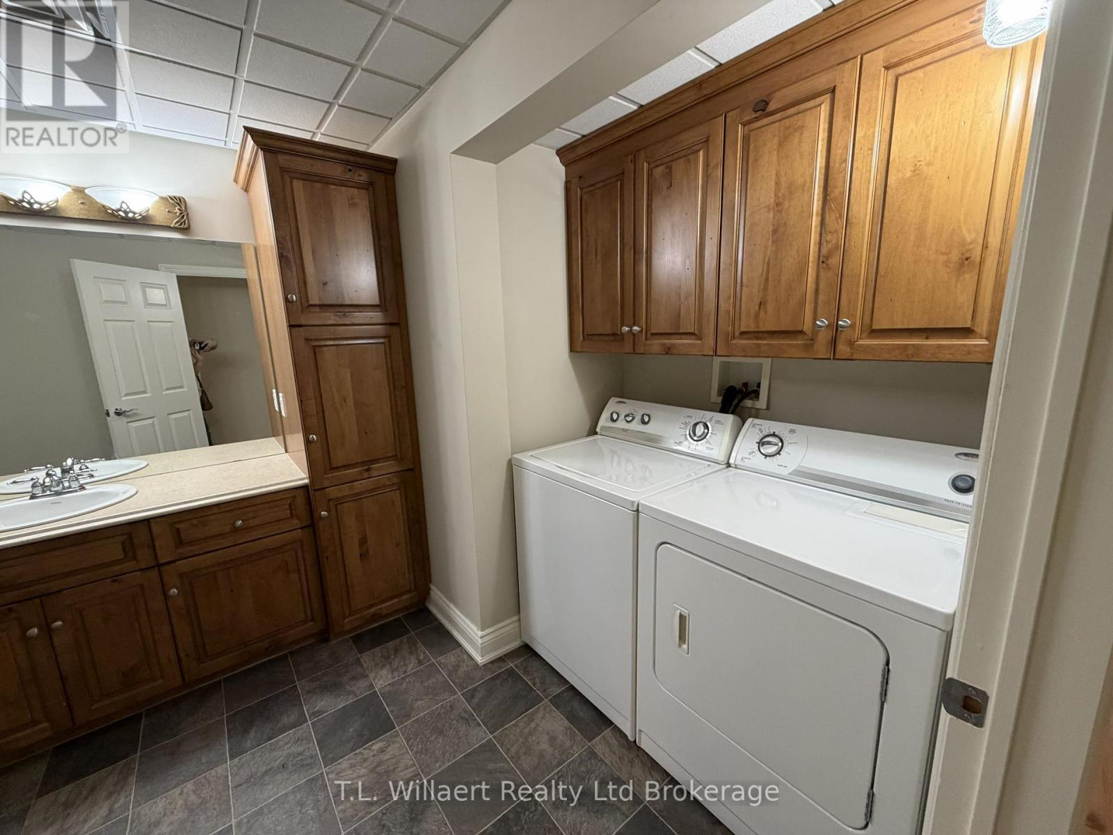 2 bedroom apartment - 202 - 17 BROCK STREET W 202, Tillsonburg 5