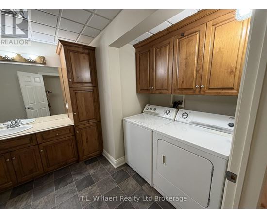 202 - 17 BROCK STREET W 2 Beds Home, Multifamily for Rent - Photo gallery 4