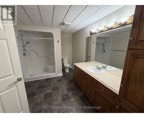 202 - 17 BROCK STREET W 2 Beds Home, Multifamily for Rent - Photo gallery 5