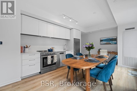710 - 101 ROEHAMPTON AVENUE 2 Beds Apartment for Rent