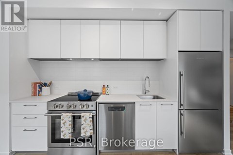 710 - 101 ROEHAMPTON AVENUE 2 Beds Apartment for Rent