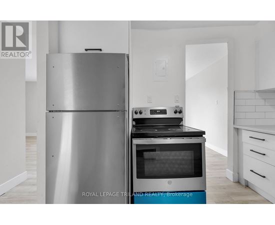 4 - 1566 ALLEN PLACE 3 Beds Home, Multifamily for Rent - Photo gallery 5