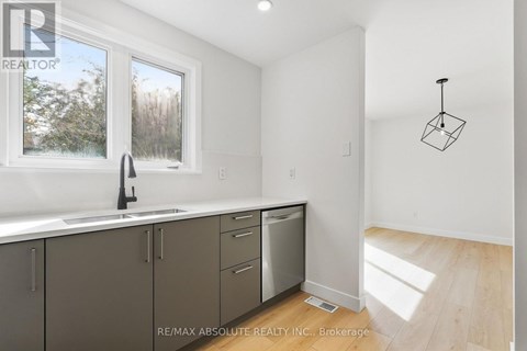 286 MOCKINGBIRD DRIVE 3 Beds Apartment for Rent