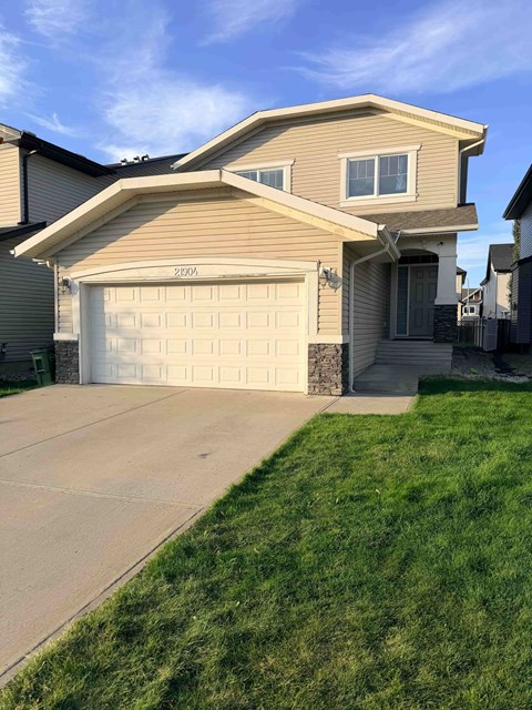 21904 97 Avenue Northwest 6 Beds Apartment for Rent