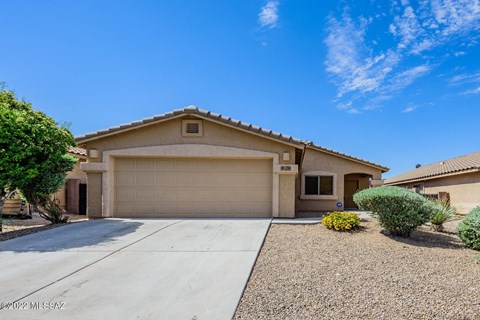 7296 E Laughing Tree Lane 3 Beds Apartment for Rent