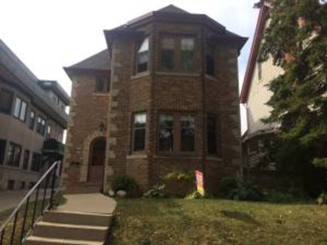 3249 N Summit Ave 2 Beds Apartment for Rent - Photo gallery 1