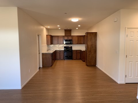 522 N Fourth Street 3 Beds Apartment for Rent