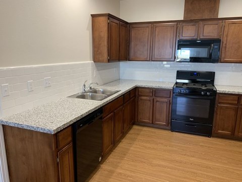 522 N Fourth Street 3 Beds Apartment for Rent